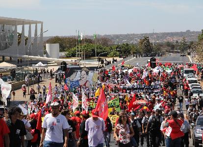 Entidades do setor da Educação preparam caravana a Brasília em 6 de maio