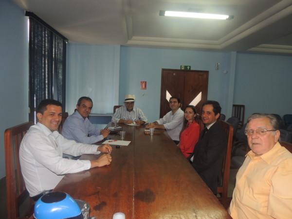 Diretoria da Apug foi recebida pela presidência da Fundação Unirg