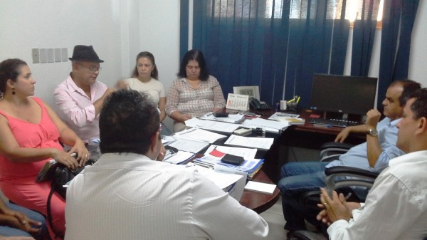 Apug-Ssind participa de reuniões com promotor e presidência da Fundação Unirg