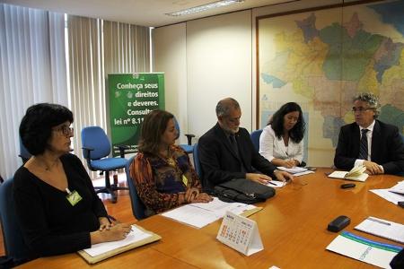 Governo não traz resposta à pauta e ANDES-SN cobra negociação efetiva