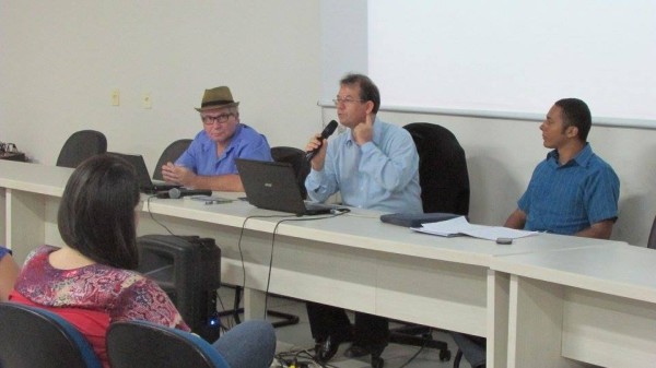 Começa mais um curso de extensão Filosofia e Cinema no auditório da Apug-Ssind