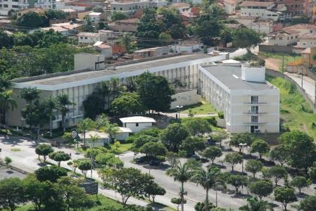 Docentes da Unimontes entram em greve contra retirada de direitos