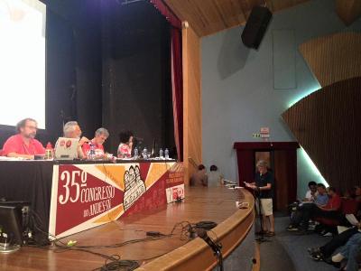 Docentes aprovam planos de lutas dos setores no último dia do 35º Congresso
