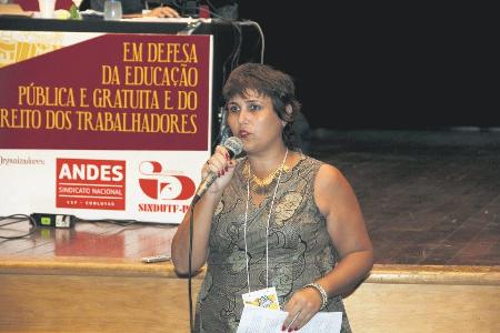 Entrevista com a candidata à presidência do ANDES-SN biênio 2016-2018