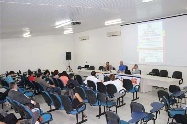 Tema aposentadoria é debatido no Ciclo de Debates da Apug-Ssind