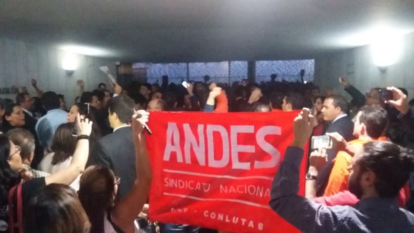 ANDES-SN mobilizado contra a PLP 257 na Câmara dos Deputados