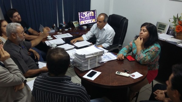 Apug-Ssind entrega pauta de reivindicações dos docentes à Fundação Unirg para 2017