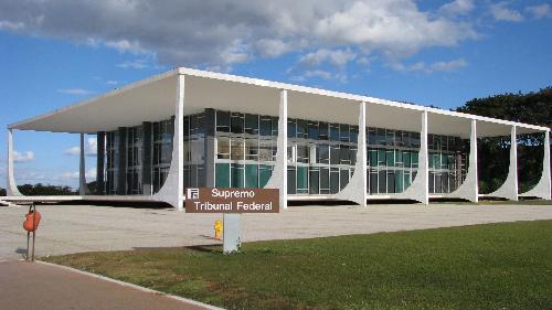 STF autoriza corte de salário de servidores em greve