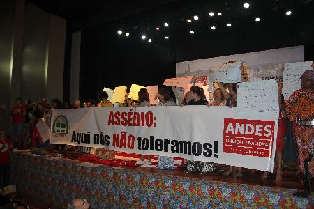 Ato de mulheres no 36º Congresso denuncia machismo