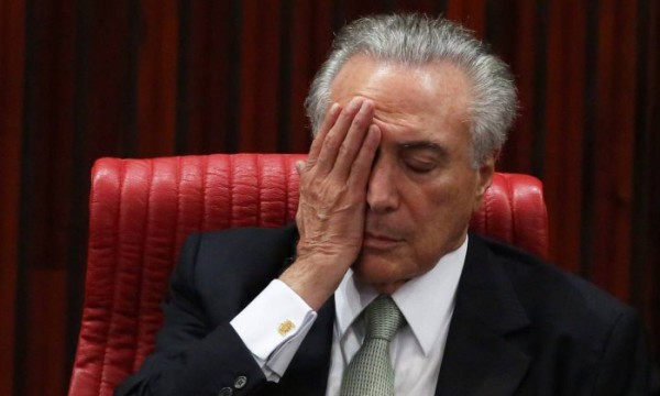 Pressão popular exige renúncia de Michel Temer