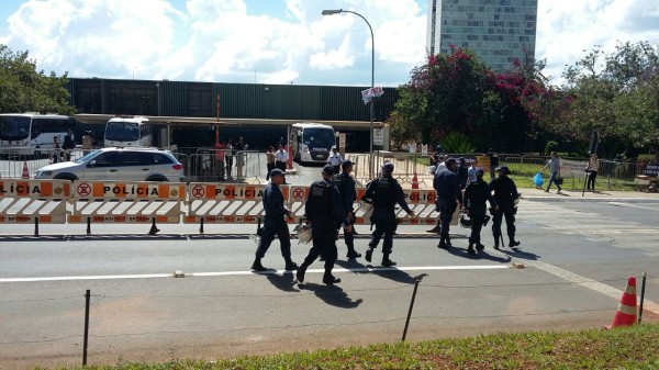 Centrais Sindicais convocam ocupação de Brasília para 24 de maio