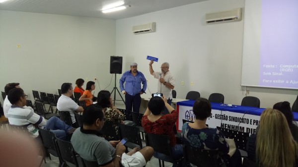 Professores são homenageados pela Apug-Ssind