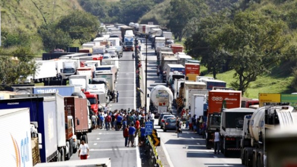 Nota do ANDES-SN em apoio à greve dos caminhoneiros
