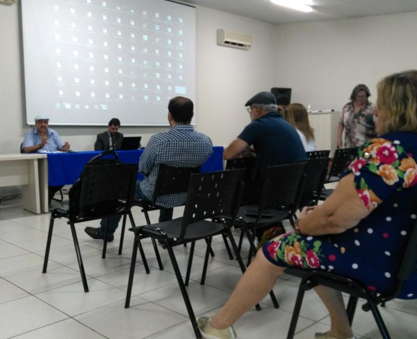 APUG realiza Assembleia Extraordinária com Professores Associados e Diretoria