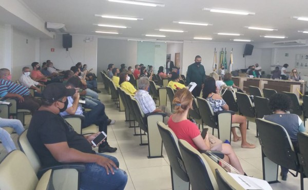 Servidores Municipais se manifestam contra Reforma da Previdência do GurupiPrev