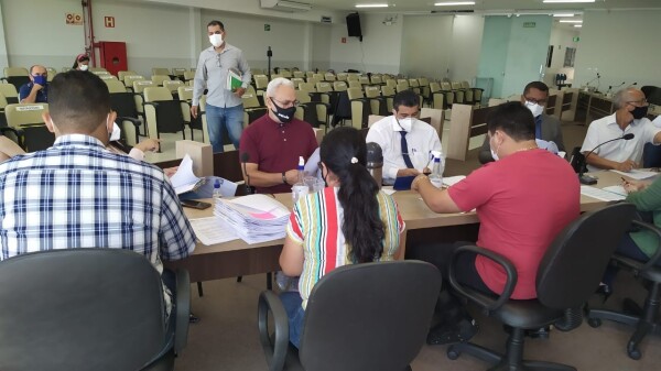 Apug participa de reunião conjunta das comissões da Câmara de Vereadores sobre aumento das alíquotas previdenciárias