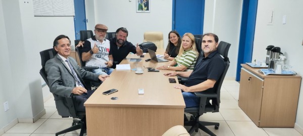 APUG discute data-base, recomposição salarial e pendências com Fundação em reunião