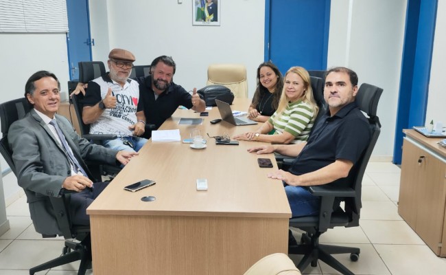 APUG discute data-base, recomposição salarial e pendências com Fundação em reunião