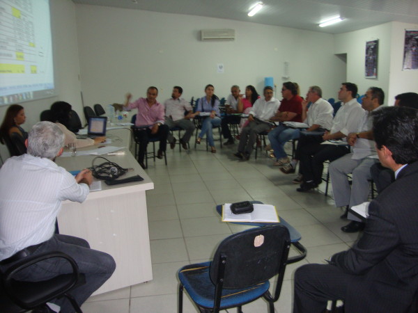 Reunião do Presidente Sávio com as diretorias da APUG-SSind e ASAUNIRG discute Revisão Salarial