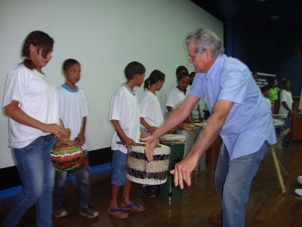 Alunos do Projeto ARTE e VIDA se apresentam no Fórum de Erradicação do Trabalho Infantil – FETIPA