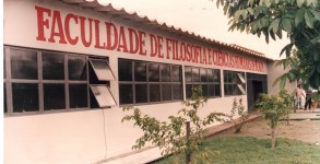 Fachada Fafich 1990