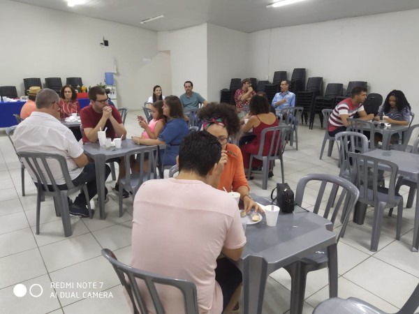 Diretoria da APUG recebe professores que estão chegando à UnirG
