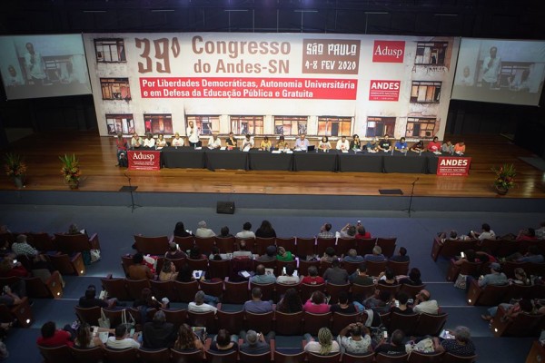 APUG no 39º Congresso Nacional do ANDES-SN: confira informações do primeiro dia