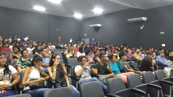 Curso de Extensão Filosofia, Literatura e Cinema teve o primeiro encontro do semestre