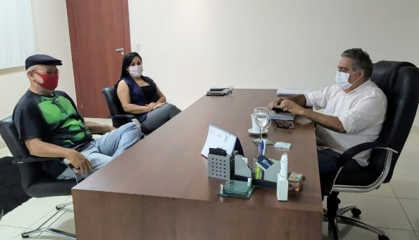 Apug e Sisemg fazem reunião com prefeito Laurez Moreira