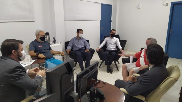 Apug negocia recomposição de 2019 e retroativos de 2019 e 2020