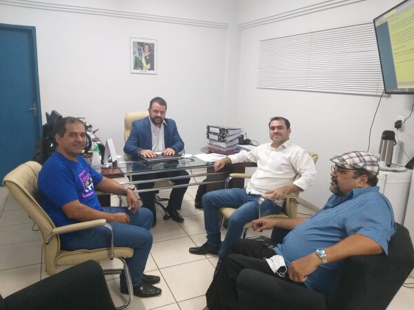 DIRETORIA DA APUG SE REUNE COM PRESIDENTE DA FUNDAÇÃO UNIRG