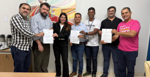 Comissão protocola pedidos de atualização na lei 1755